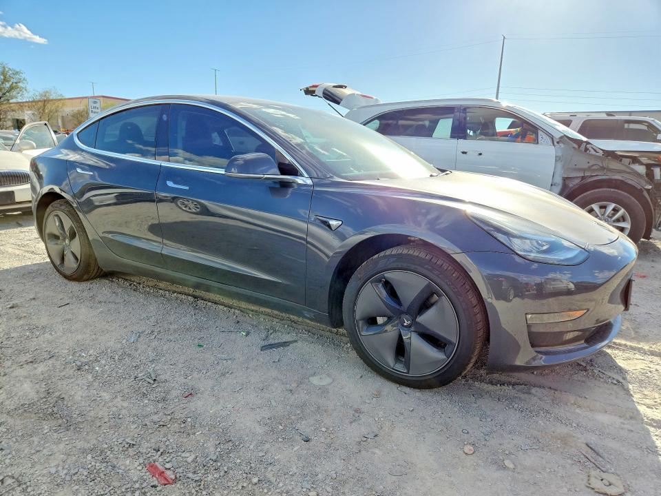 Photo 4 from auction – 2018 TESLA MODEL 3 with VIN 5YJ3E1EA3JF040842