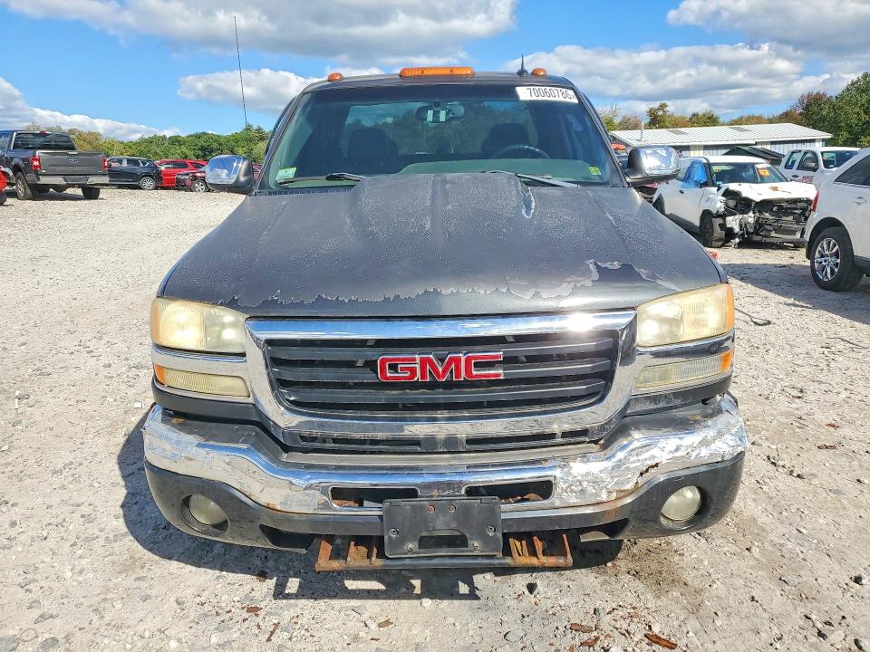 Фото 5 с аукциона – 2004 GMC SIERRA с VIN 1GTHK29U94E280525