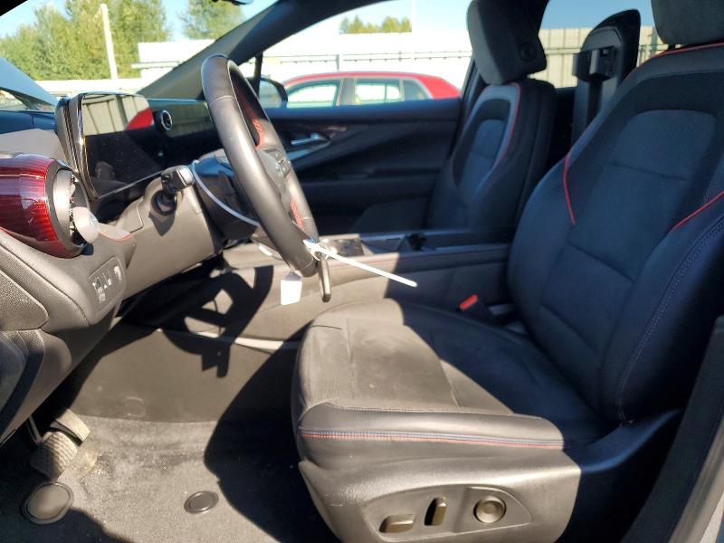 Photo 7 from auction – 2024 CHEVROLET BLAZER with VIN 3GNKDCRJ0RS176876