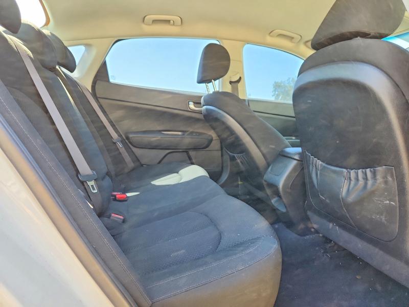Photo 10 from auction – 2016 KIA OPTIMA with VIN KNAGT4L31G5102453