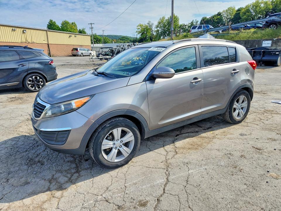 KIA SPORTAGE 2011 with VIN KNDPB3A21B7061796 - Photo from auction