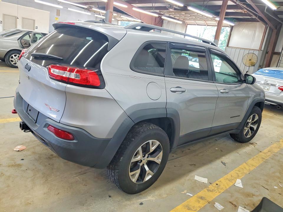 Photo 3 from auction – 2015 JEEP CHEROKEE with VIN 1C4PJMBS2FW646132