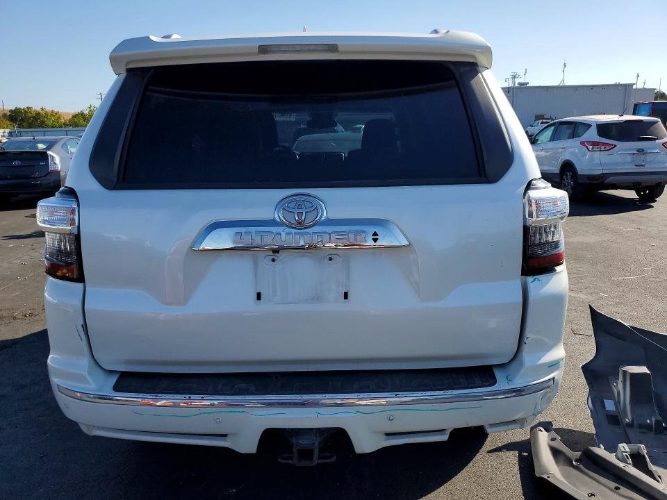 Снимка 6 от търг – 2014 TOYOTA 4RUNNER с VIN JTEBU5JR3E5174285