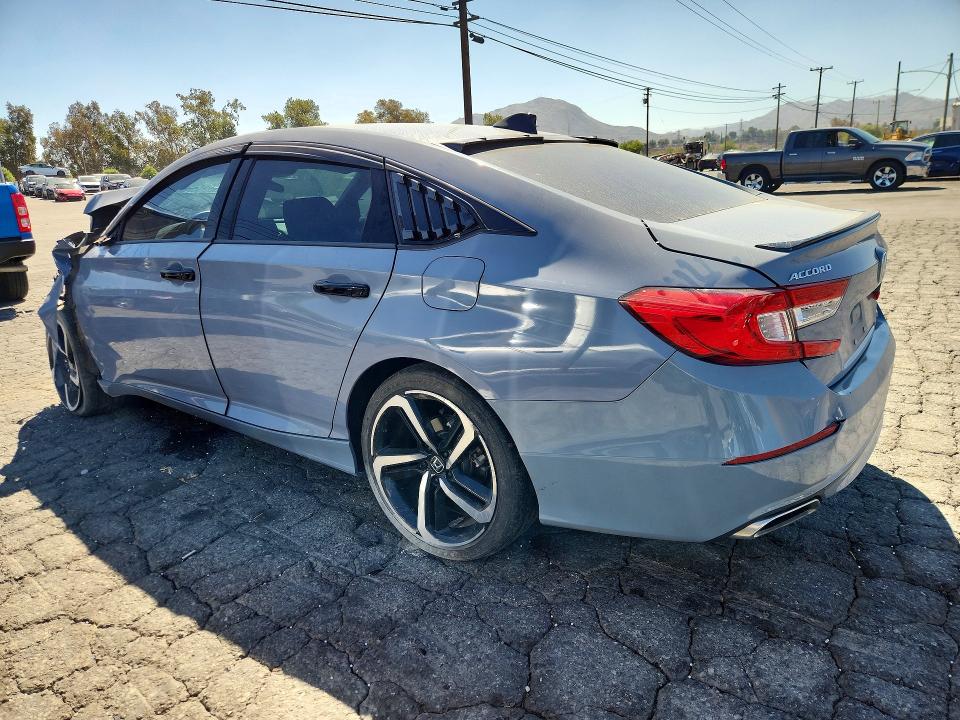 Снимка 2 от търг – 2022 HONDA ACCORD с VIN 1HGCV1F37NA015913