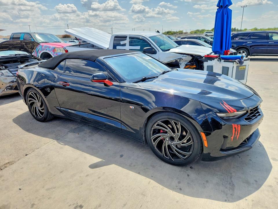 Photo 4 from auction – 2019 CHEVROLET CAMARO with VIN 1G1FB3DS2K0123067