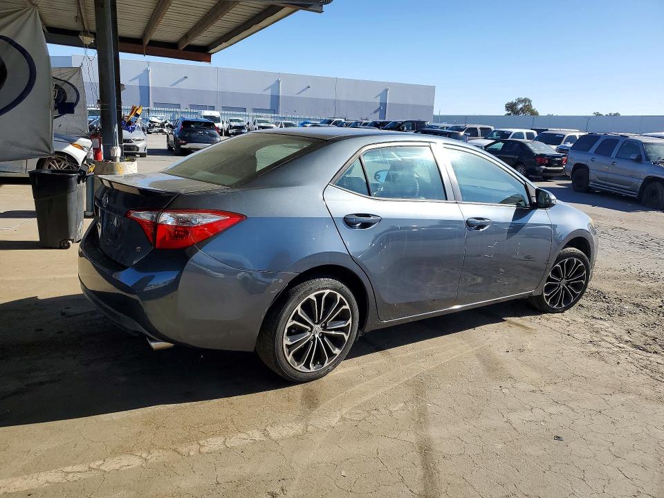 Foto 3 de la subasta – 2015 TOYOTA COROLLA con VIN 5YFBURHE0FP357355