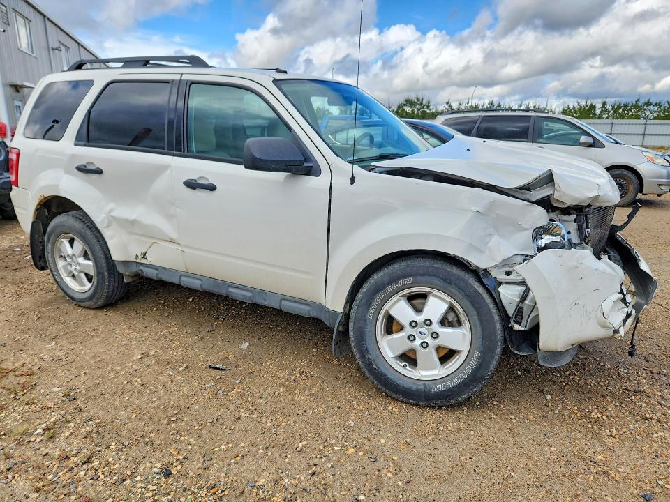 Photo 4 from auction – 2011 FORD ESCAPE with VIN 1FMCU9DG4BKA23362