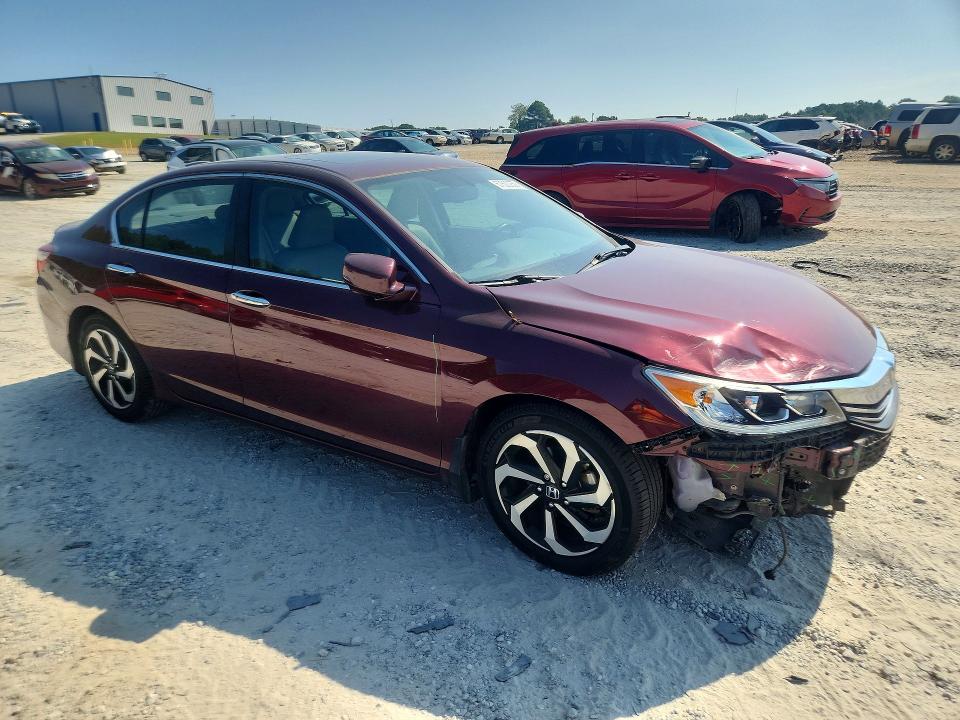 Photo 4 from auction – 2016 HONDA ACCORD with VIN 1HGCR2F82GA059519