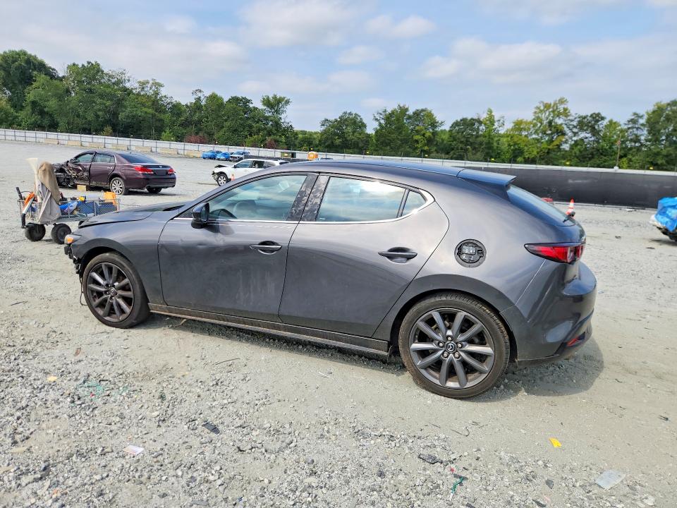 Photo 2 from auction – 2021 MAZDA 3 with VIN JM1BPALL7M1401559