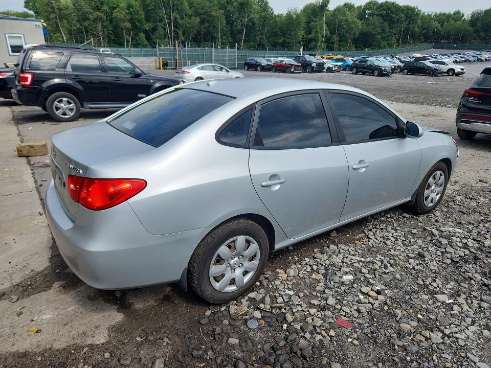 Photo 3 from auction – 2008 HYUNDAI ELANTRA with VIN KMHDU46D48U565357