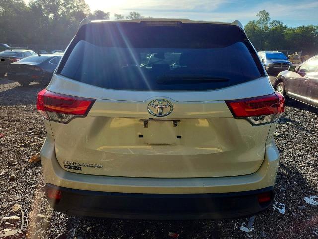Photo 6 from auction – 2017 TOYOTA HIGHLANDER with VIN 5TDZARFH7HS026125