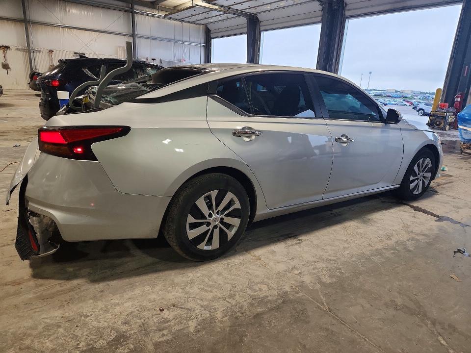 Снимка 3 от търг – 2021 NISSAN ALTIMA с VIN 1N4BL4BV8MN394300