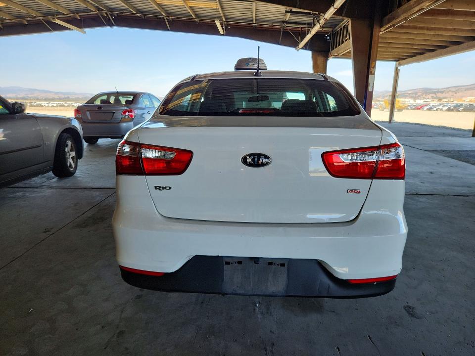 Zdjęcie 6 z aukcji – 2016 KIA RIO z VIN KNADM4A37G6667836