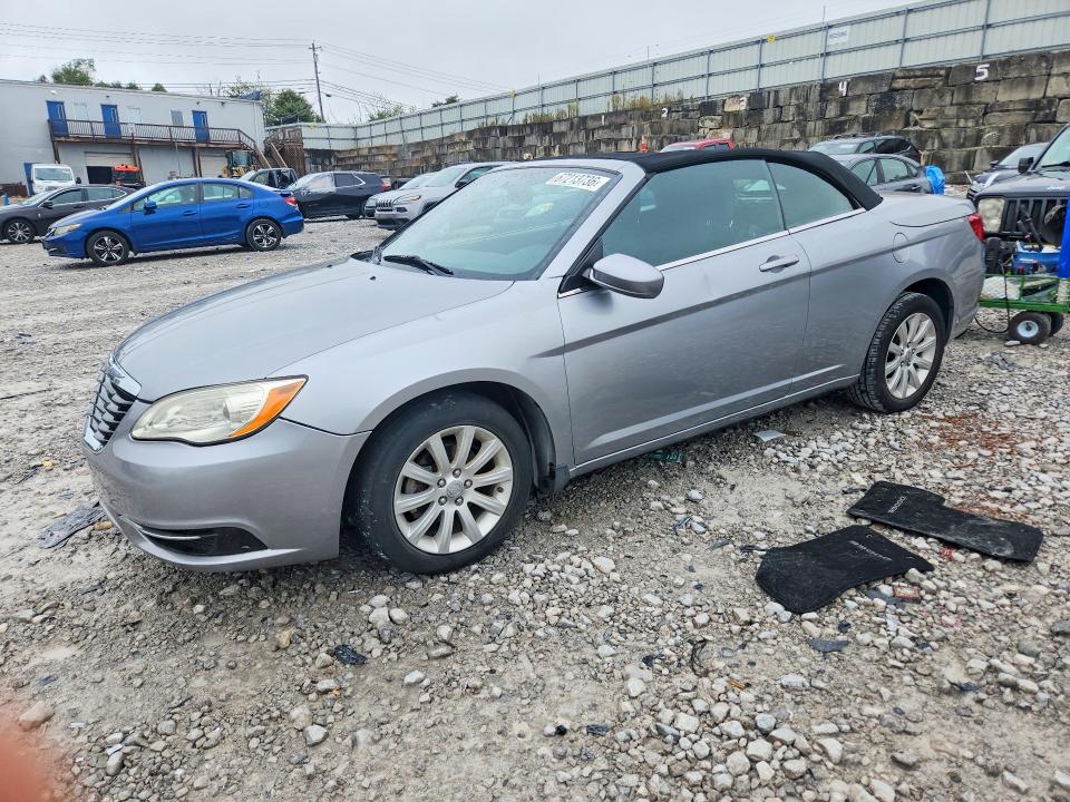 CHRYSLER 200 2014 с VIN 1C3BCBEG5EN108226 - Снимка от търг