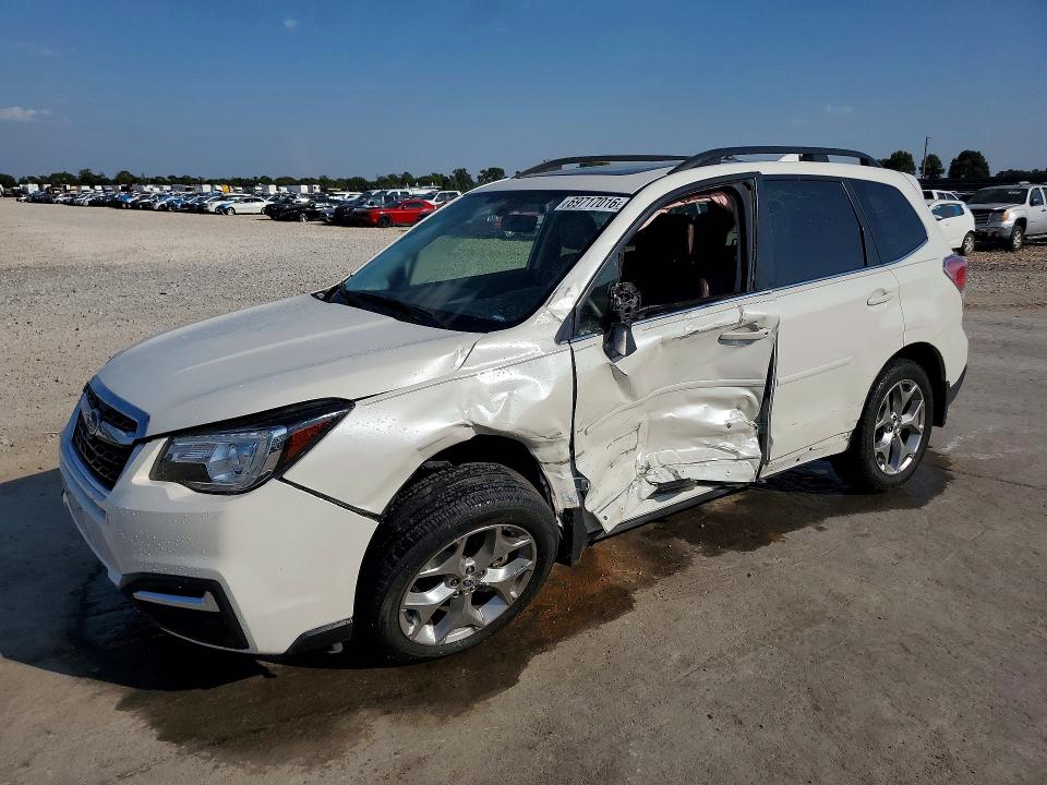 SUBARU FORESTER 2018 с VIN JF2SJAWC1JH442156 - Фото с аукциона