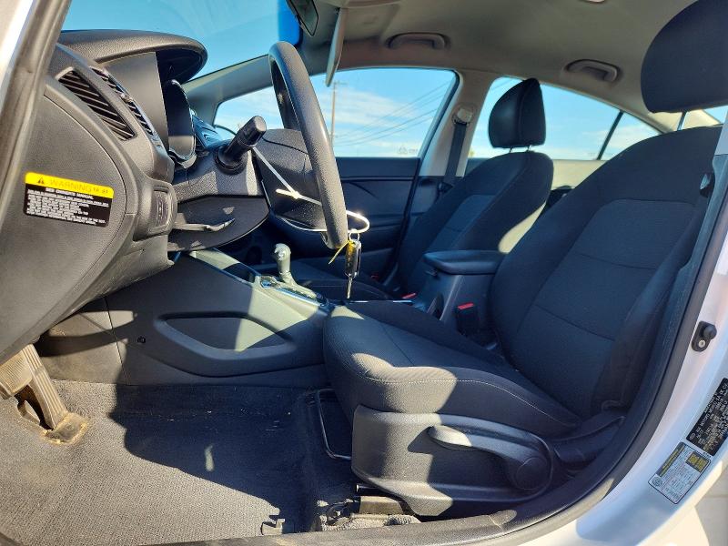 Photo 7 from auction – 2018 KIA FORTE with VIN 3KPFK4A76JE168970