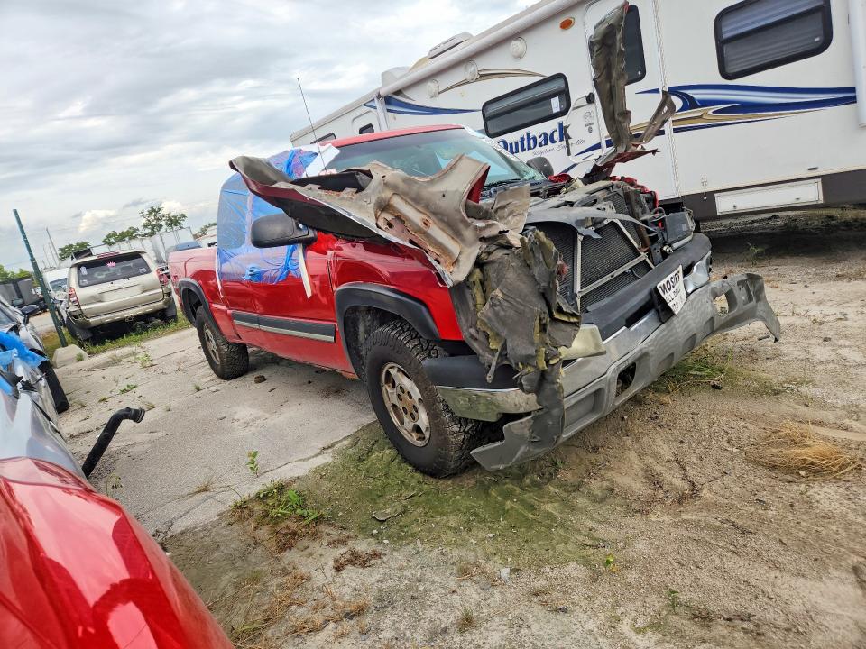 Фото 4 с аукциона – 2003 CHEVROLET SILVERADO с VIN 1GCEK19V23E271248
