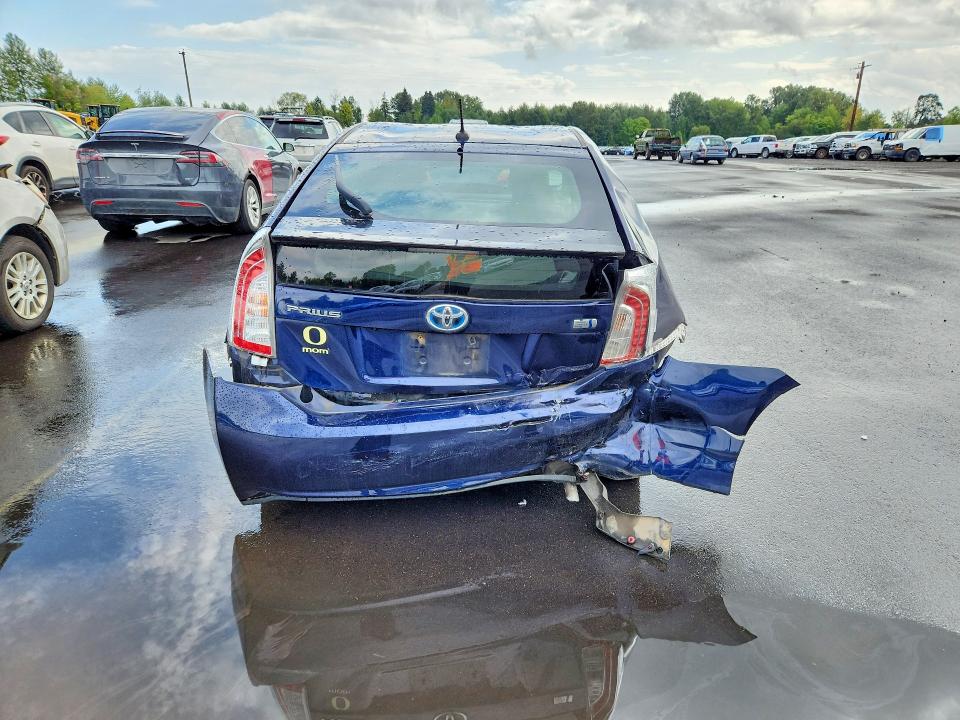 Photo 6 from auction – 2014 TOYOTA PRIUS with VIN JTDKN3DU5E0370604