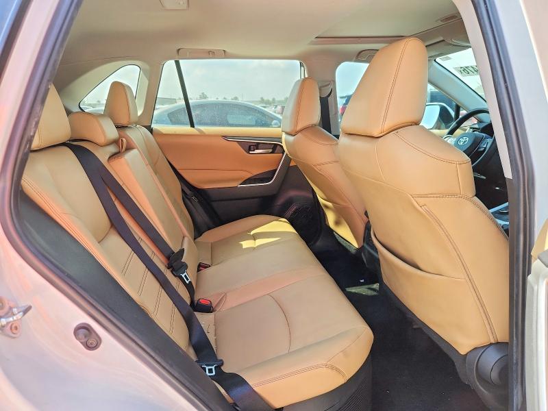 Снимка 11 от търг – 2024 TOYOTA RAV4 с VIN 4T3B6RFV4RU147834