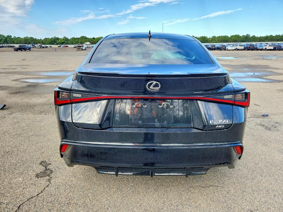 صورة رقم 6 من المزاد - 2024 LEXUS IS 350 مع VIN JTHBZ1E26R5034571