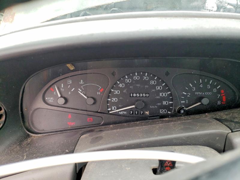 Photo 9 from auction – 1998 FORD ESCORT with VIN 3FAFP1134WR167173