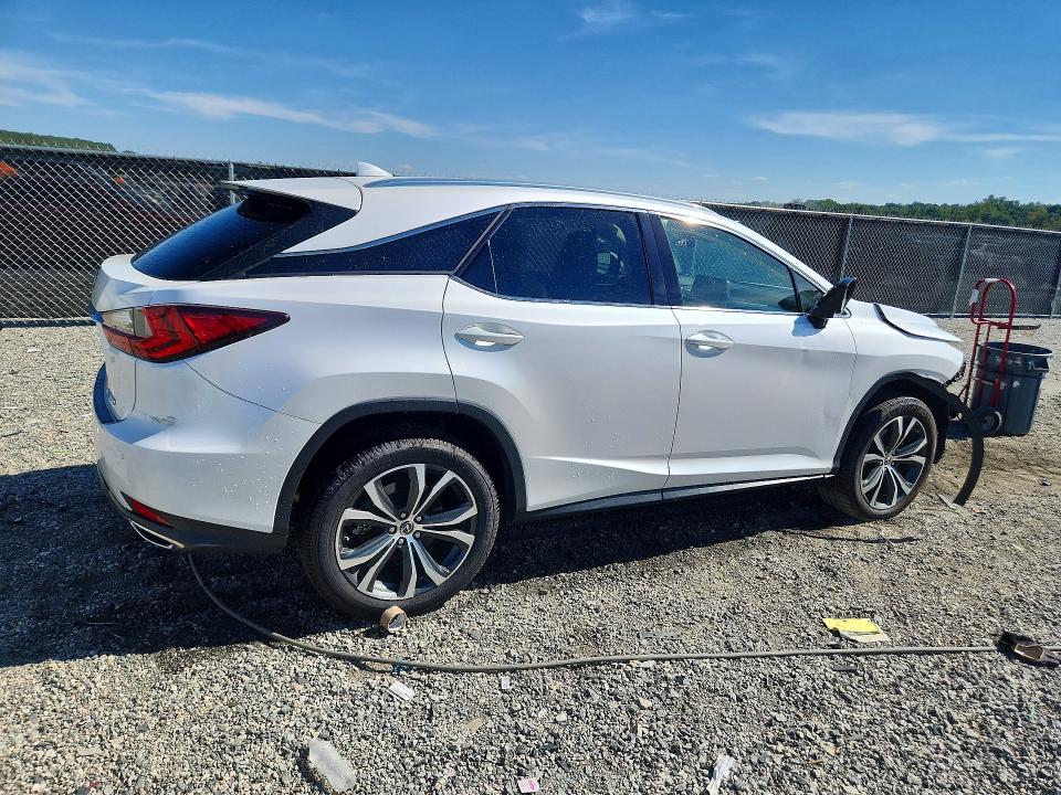 Photo 3 from auction – 2022 LEXUS RX with VIN 2T2HZMAA4NC253354