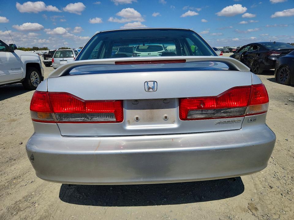 Photo 6 from auction – 2001 HONDA ACCORD with VIN 1HGCG16591A007110
