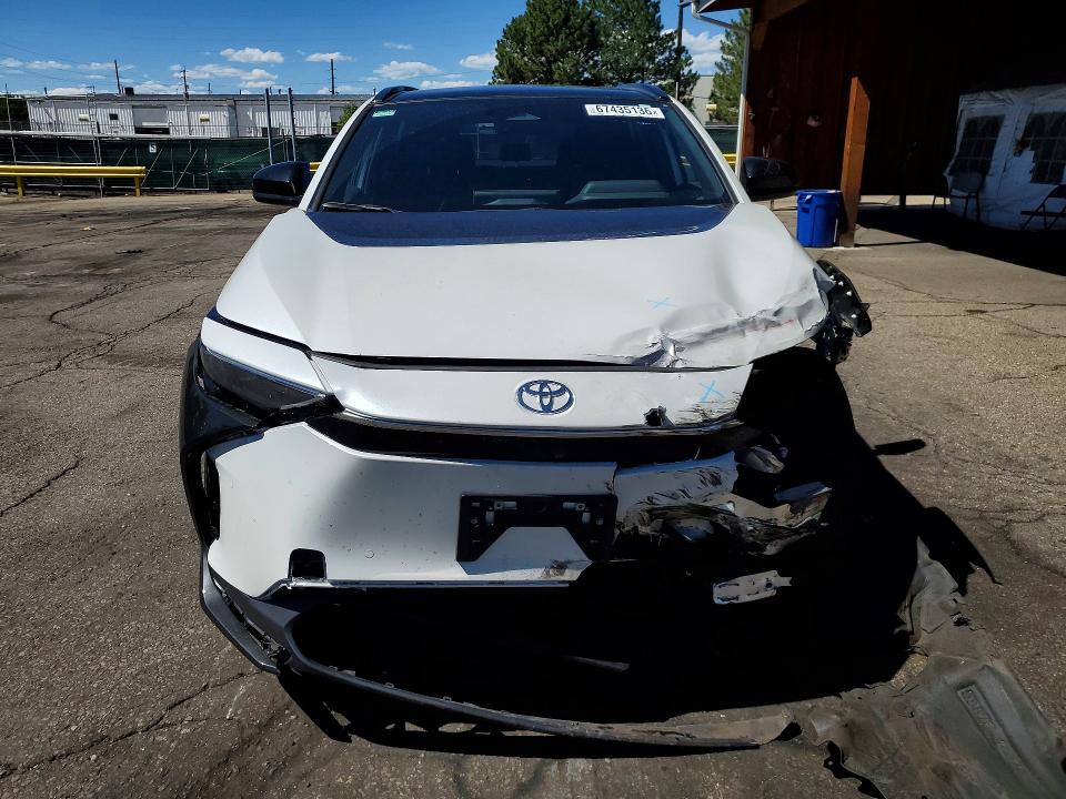 Photo 5 from auction – 2025 TOYOTA BZ4X with VIN JTMABACA2SA092959