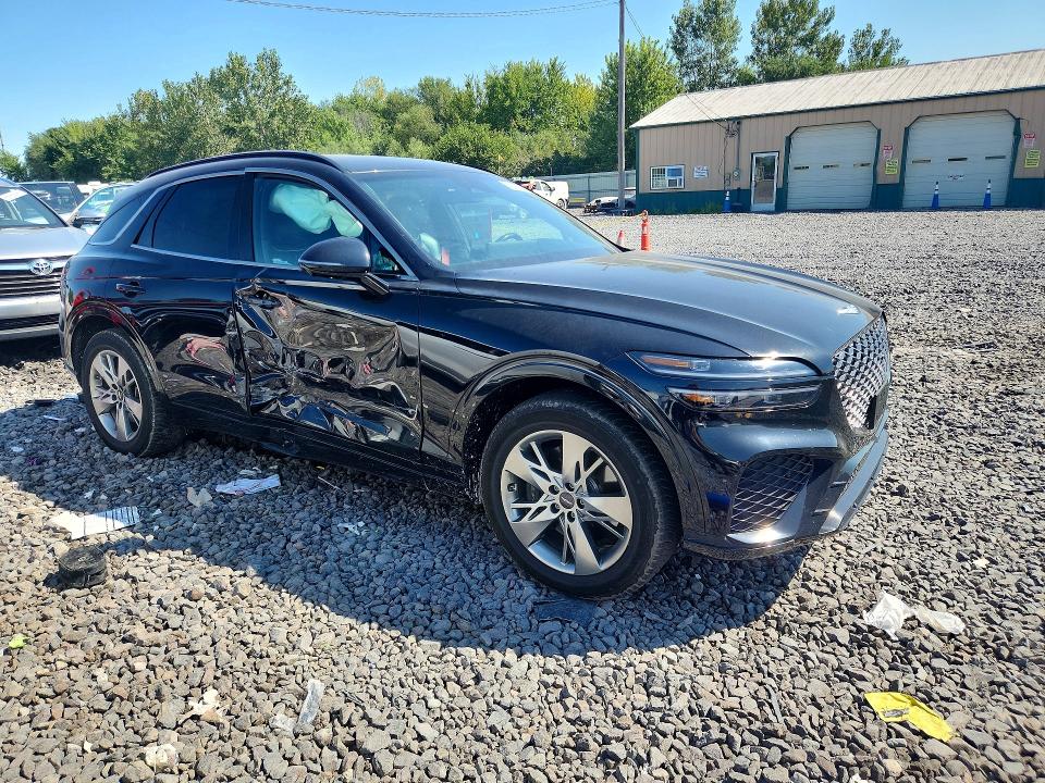 Photo 4 from auction – 2022 GENESIS GV70 with VIN KMUMCDTC6NU012382