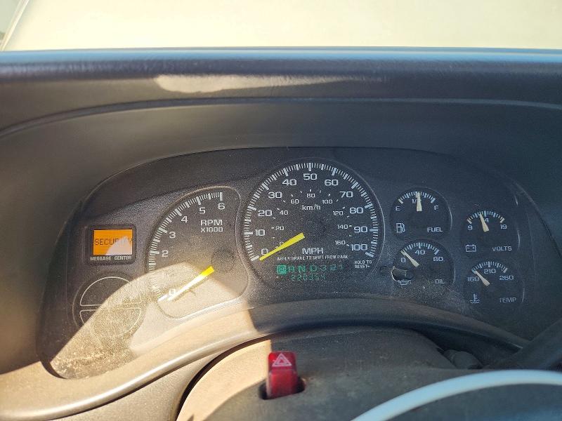 Zdjęcie 9 z aukcji – 2000 CHEVROLET SILVERADO z VIN 1GCEC14W5YZ229749