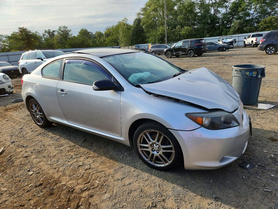 Foto 4 de la subasta – 2005 SCION TC con VIN JTKDE177150011973