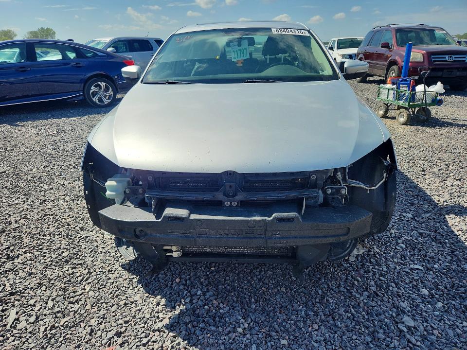 Снимка 5 от търг – 2013 VOLKSWAGEN JETTA с VIN 3VWDX7AJ3DM393599