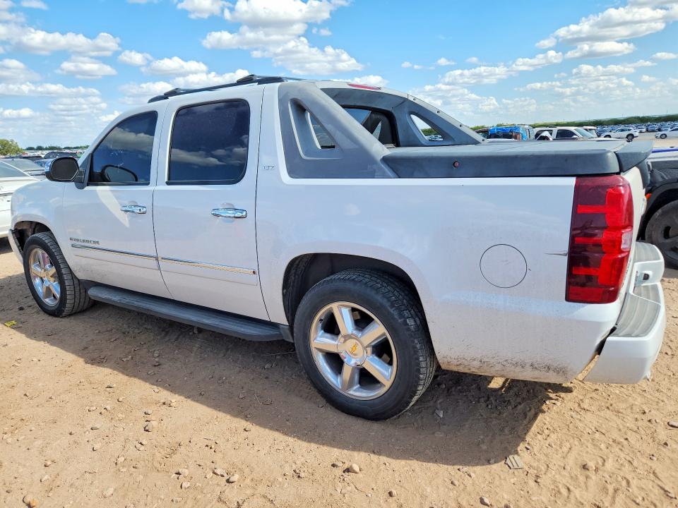 Photo 2 from auction – 2011 CHEVROLET AVALANCHE with VIN 3GNMCGE0XBG219399