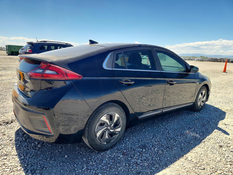 Photo 3 from auction – 2017 HYUNDAI IONIQ with VIN KMHC75LC5HU030445