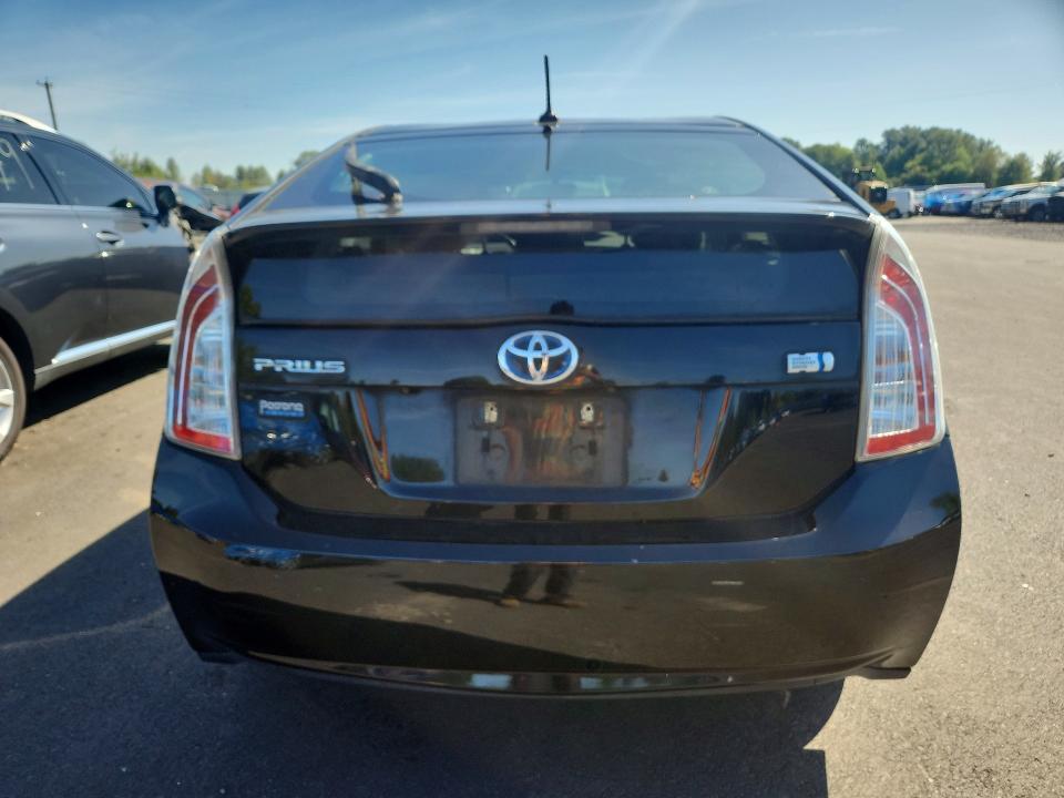 Photo 6 from auction – 2013 TOYOTA PRIUS with VIN JTDKN3DU8D5614814