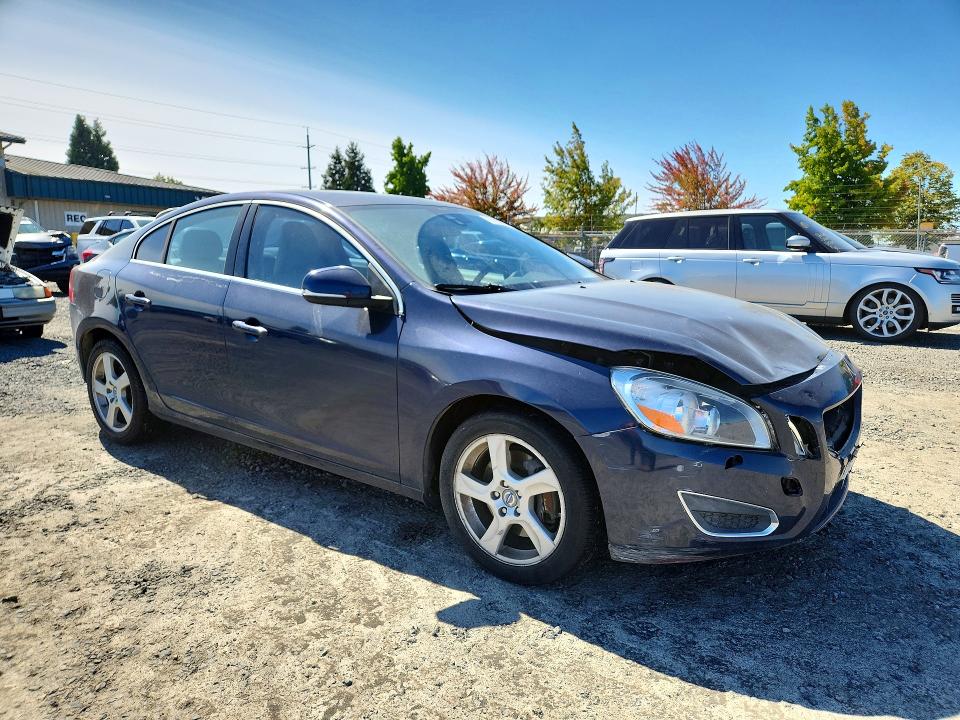 Photo 4 from auction – 2013 VOLVO S60 with VIN YV1612FS2D2188889