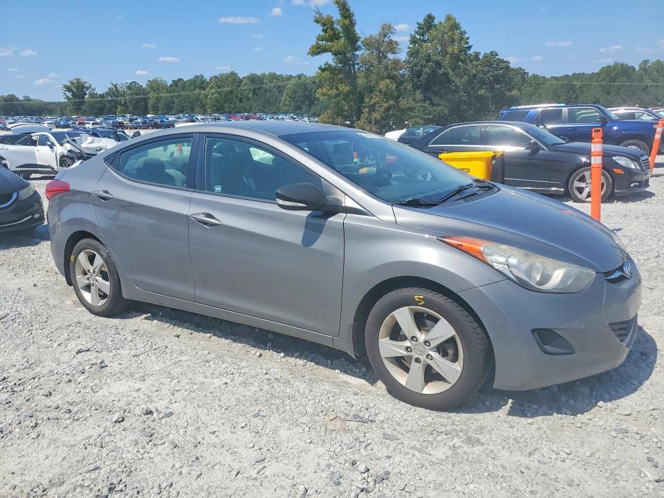 Photo 4 from auction – 2013 HYUNDAI ELANTRA with VIN 5NPDH4AEXDH411149