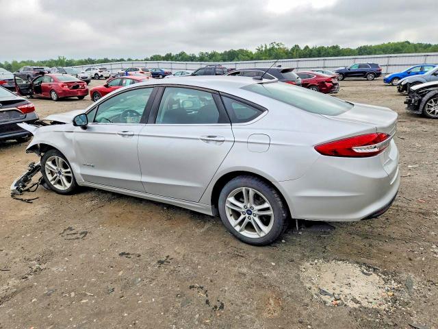 Photo 2 from auction – 2018 FORD FUSION with VIN 3FA6P0LU4JR102249