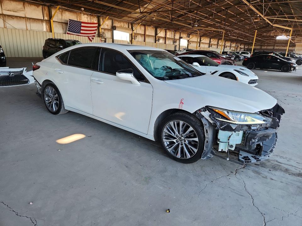 Photo 4 from auction – 2020 LEXUS ES with VIN 58ADZ1B19LU062419