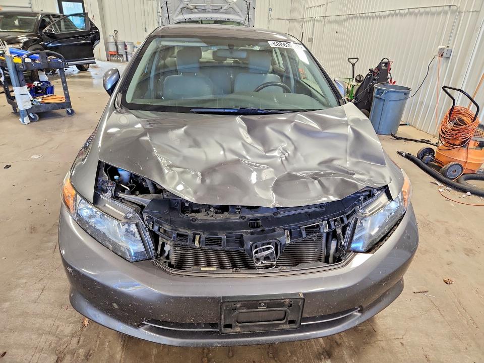 Снимка 5 от търг – 2012 HONDA CIVIC с VIN 19XFB2F55CE085612