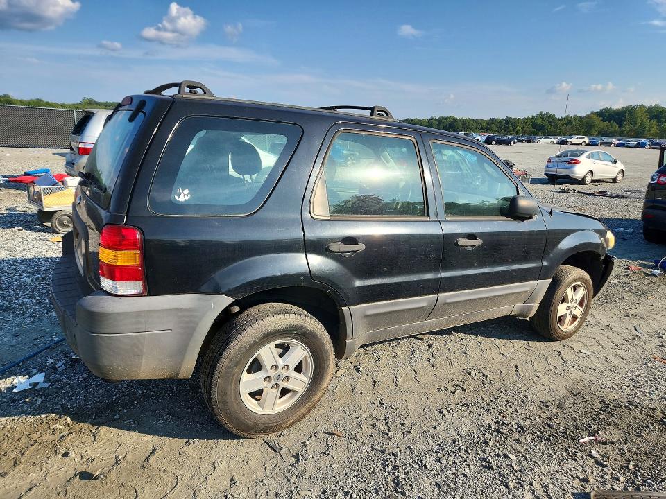 Photo 3 from auction – 2007 FORD ESCAPE with VIN 1FMCU02Z77KB87177