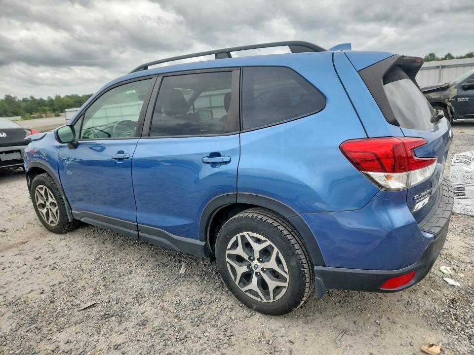 Photo 2 from auction – 2019 SUBARU FORESTER with VIN JF2SKAGC2KH559662