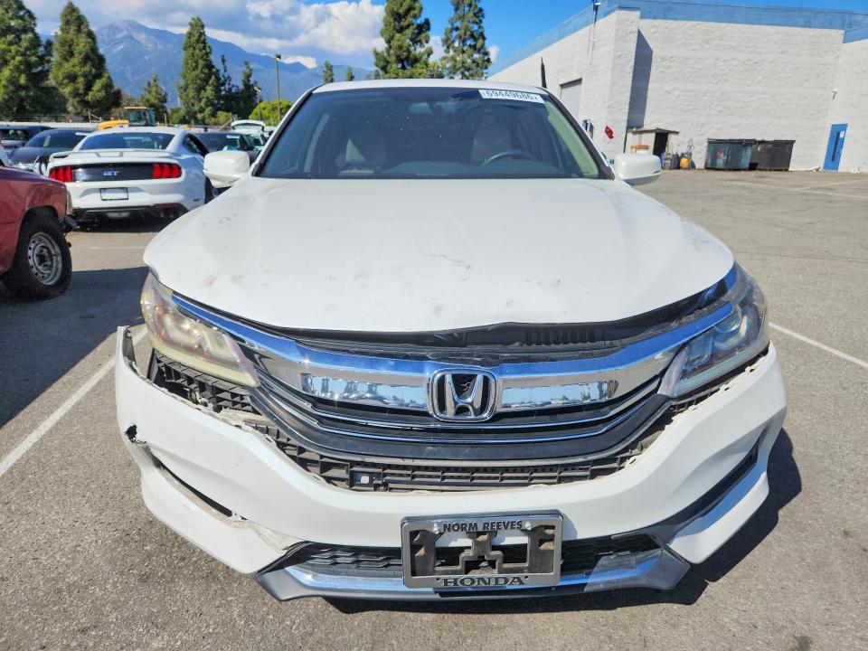 Photo 5 from auction – 2016 HONDA ACCORD with VIN 1HGCR2F70GA147539