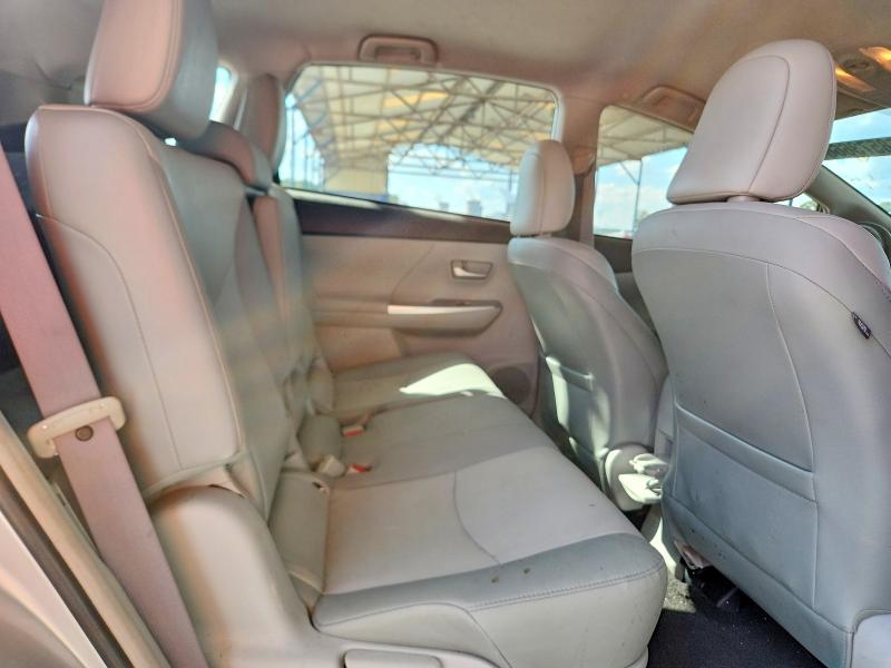 Photo 10 from auction – 2012 TOYOTA PRIUS V with VIN JTDZN3EU0C3150506