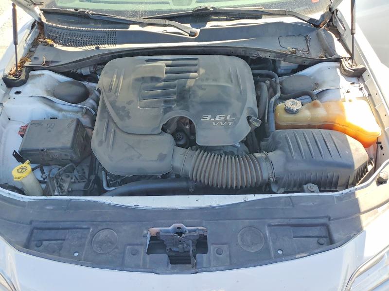 Photo 11 from auction – 2014 CHRYSLER 300 with VIN 2C3CCAAG7EH217784