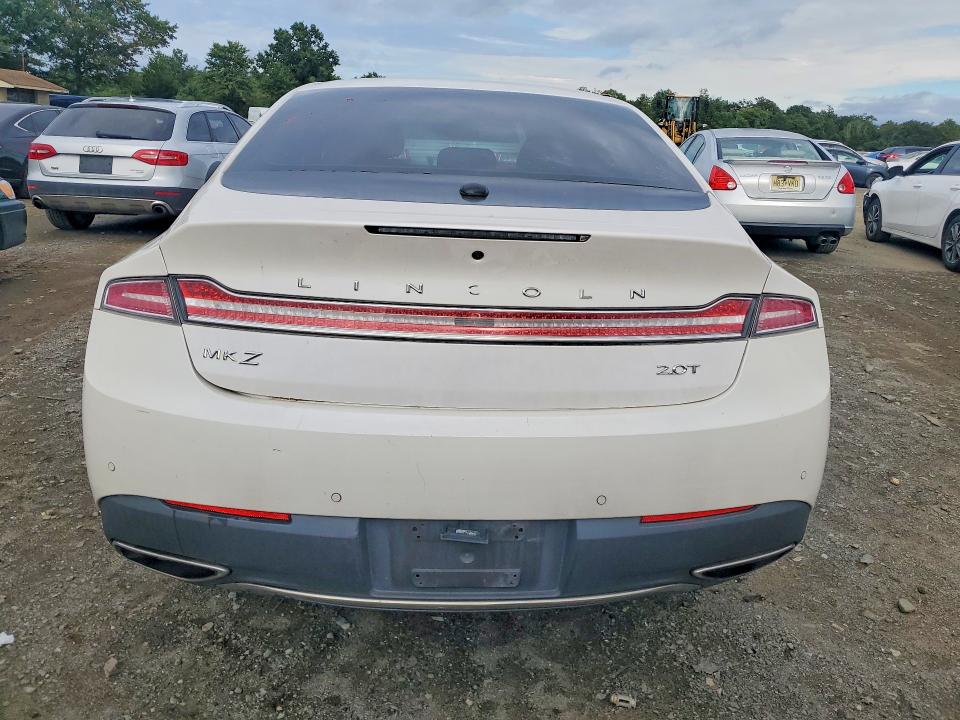 Photo 6 from auction – 2017 LINCOLN MKZ with VIN 3LN6L5C99HR612939