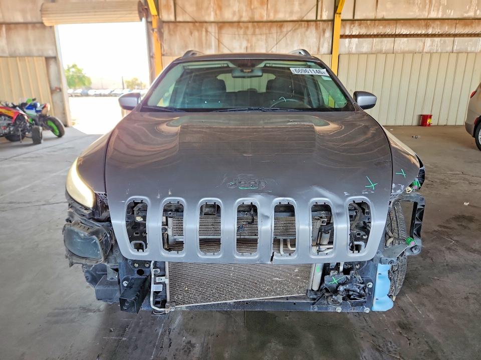 Photo 5 from auction – 2018 JEEP CHEROKEE with VIN 1C4PJLCX4JD503627