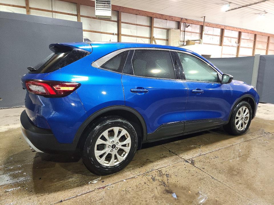 Photo 3 from auction – 2023 FORD ESCAPE with VIN 1FMCU0GN9PUA08003