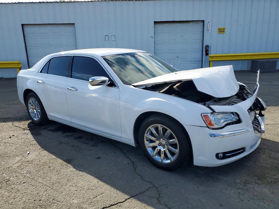 Foto 4 de la subasta – 2013 CHRYSLER 300C con VIN 2C3CCAEG4DH606598