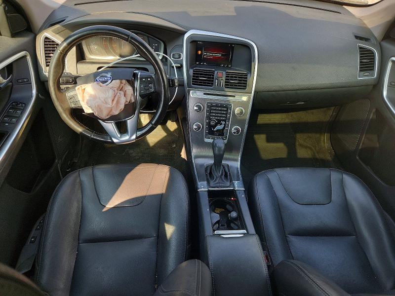 Zdjęcie 8 z aukcji – 2016 VOLVO XC60 z VIN YV449MRK7G2928001